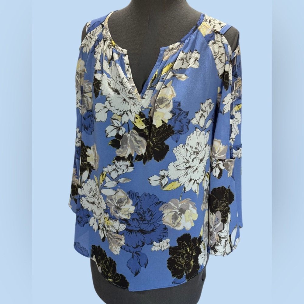 Jennifer Lopez Bell Sleeve Blue Floral Blouse Size XS